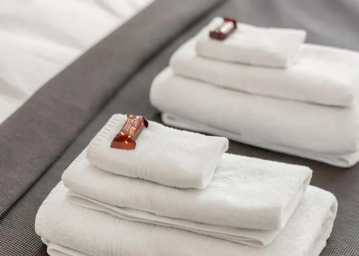 Large And Boutique 5-bedroom Apartamento Berlín