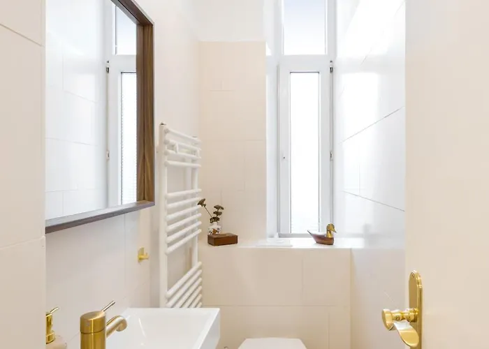 Large And Boutique 5-bedroom *