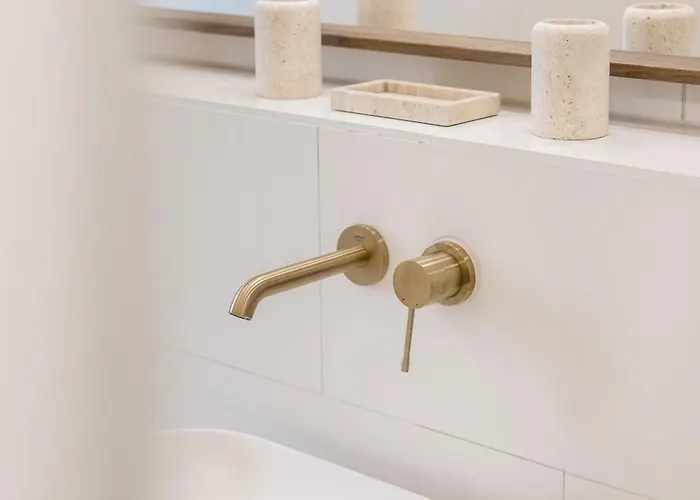 Large And Boutique 5-bedroom *