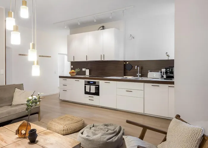 Large And Boutique 5-bedroom דירה *