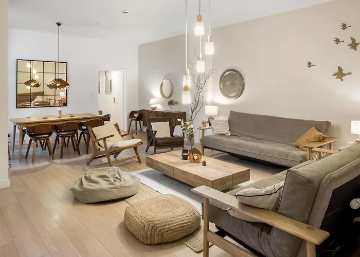 Large And Boutique 5-bedroom דירה *