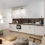 Large&central Boutique 5-bedroom Appartement *