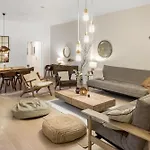 Large&central Boutique 5-bedroom Appartement *